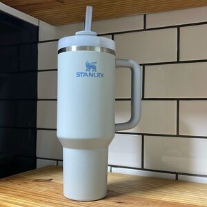 Stanley 40 oz. Quencher H2.0 FlowState Tumbler New Color Fog Hydrojug Dup Gray